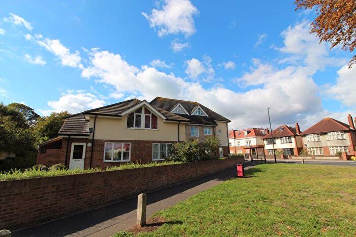 2 Bedroom Flat To Rent In Available Now – Two-Bedroom Flat In Southbourne – £, Pcm, BH6