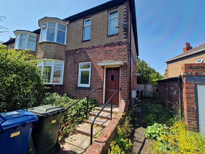 3 Bedroom Flat To Rent In Castleside Road, Newcastle Upon Tyne, NE15
