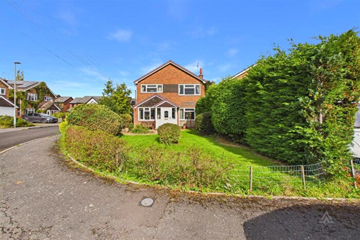 4 Bedroom Detached House For Sale In Oakfields, Hanbury, Burton-On-Trent, DE13