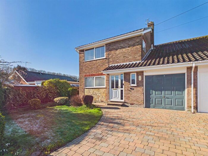 4 Bedroom Link Detached House For Sale In Mill Rise, Swanland, HU14