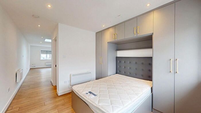1 Bedroom Studio To Rent In A Oakfield Gardens, Greenford, UB6