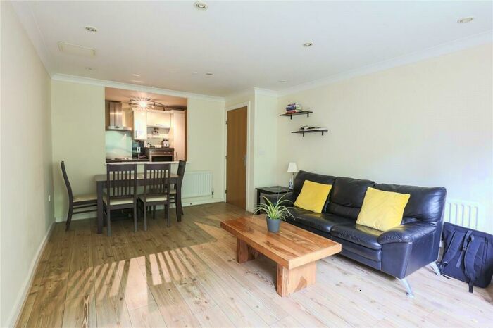 1 Bedroom Apartment To Rent In Devonshire Court, Manor Gardens, London, N7