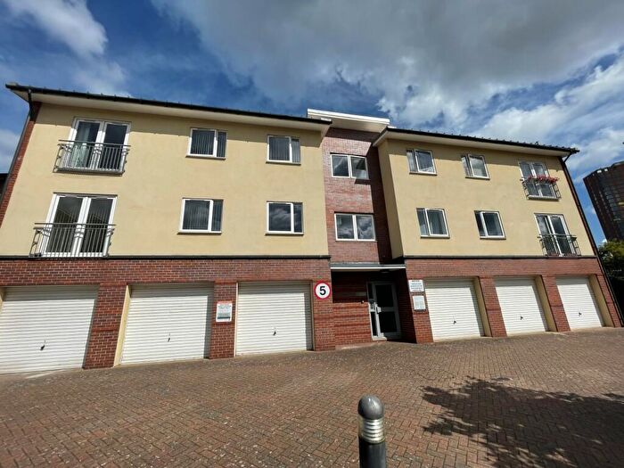 2 Bedroom Flat To Rent In Great Colmore Street, Birmingham, West Midlands, B15