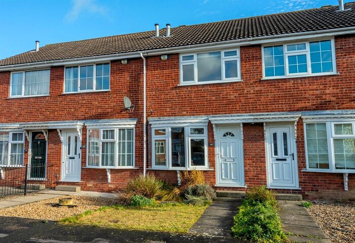 2 Bedroom Town House To Rent In Cayley Close, Rawcliffe, York, YO30