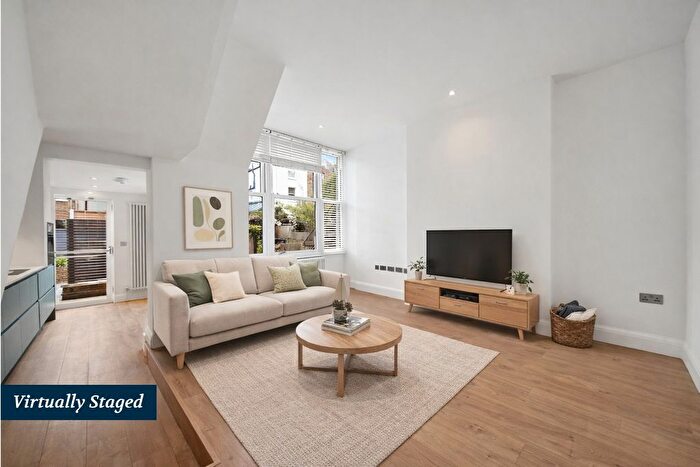 1 Bedroom Flat For Sale In Messina Avenue, West Hampstead, NW6
