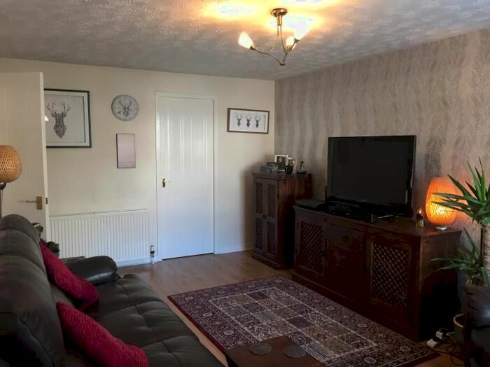 2 Bedroom Flat To Rent In Alnwickhill Loan, Edinburgh, EH16