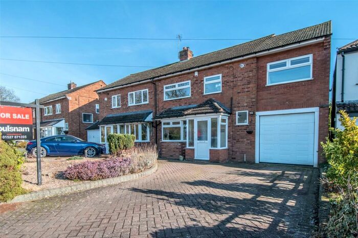 4 Bedroom Semi-Detached House For Sale In Gunner Lane, Rubery, Rednal, Birmingham, B45