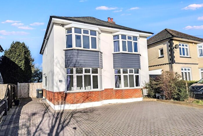 4 Bedroom Detached House To Rent In Bearwood, BH11