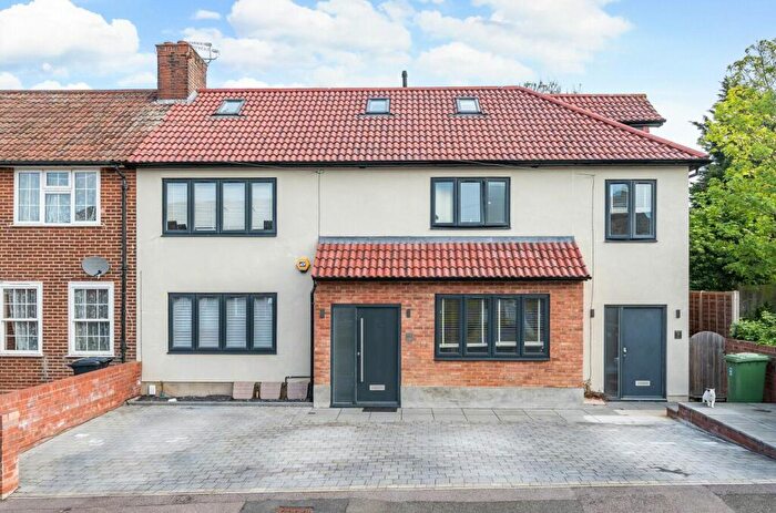 2 Bedroom Flat To Rent In Framlingham Crescent, Mottingham, SE9