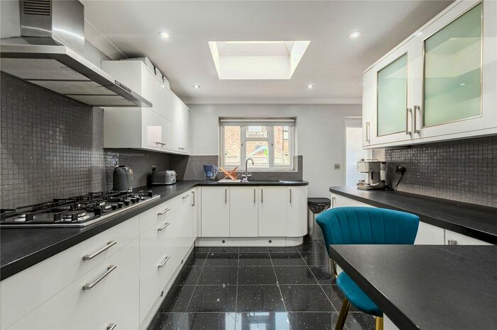 1 Bedroom Flat To Rent In Cotesbach Road, London, E5