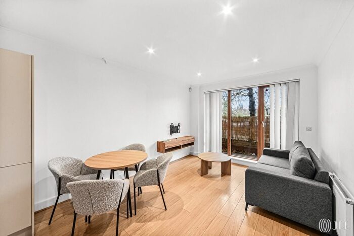 1 Bedroom Flat To Rent In Robsart Street, London, SW9