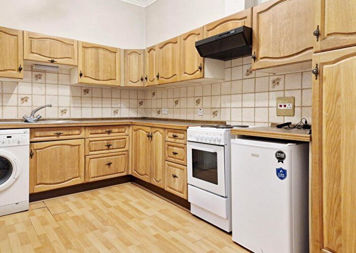 1 Bedroom Flat For Sale In / Milton Street, Abbeyhill, Edinburgh, EH8