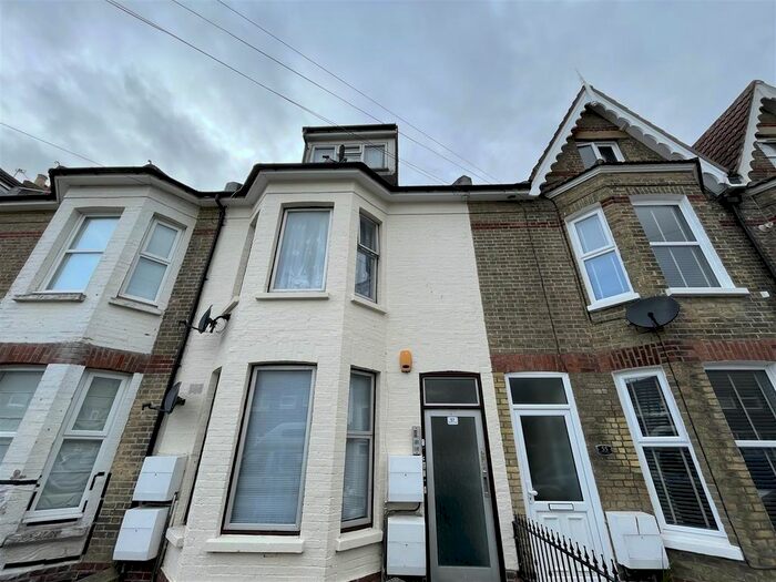 Studio To Rent In Bayford Road, Littlehampton, BN17