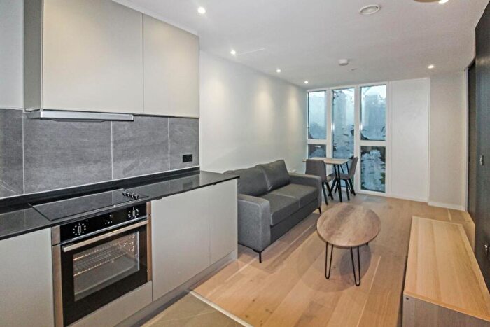 1 Bedroom Apartment To Rent In City Gardens, Manchester, M15