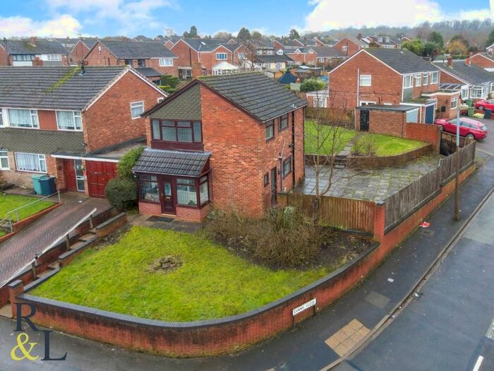 3 Bedroom Detached House To Rent In Foxyards Road, Tipton, West Midlands, DY4