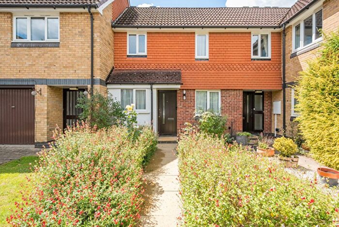 1 Bedroom Detached House For Sale In Friary Court, Woking, Surrey, GU21