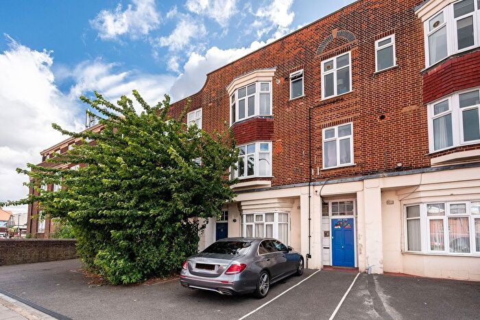 1 Bedroom Maisonette For Sale In Bromley Road, Catford, London, SE6