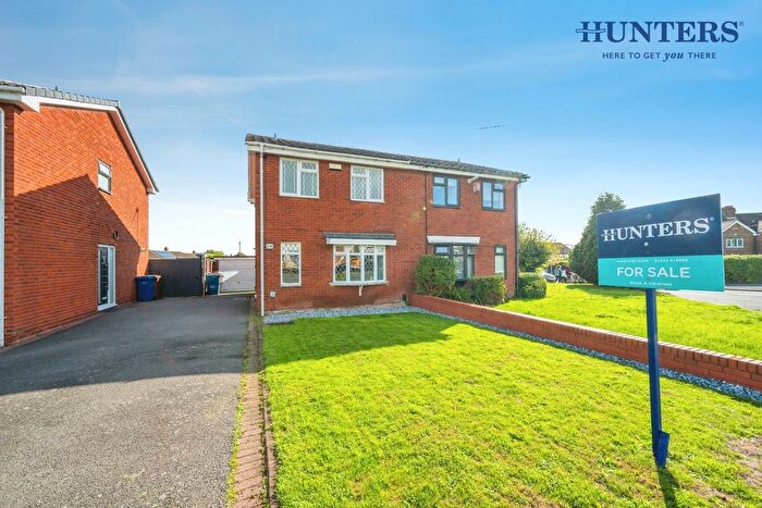 3 Bedroom Semi-Detached House For Sale In Curborough Road, Lichfield, WS13