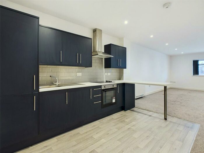 2 Bedroom Apartment To Rent In College Road, Doncaster, South Yorkshire, DN1