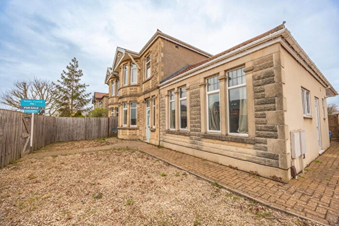 4 Bedroom Semi-Detached House For Sale In Bath Road & Annexe, Keynsham, Bristol, BS31