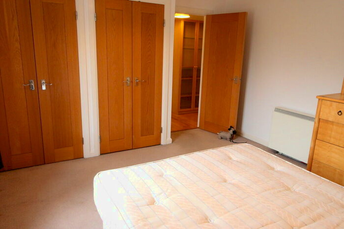 2 Bedroom Apartment To Rent In Adventurers Quay, Cardiff Bay, CF10