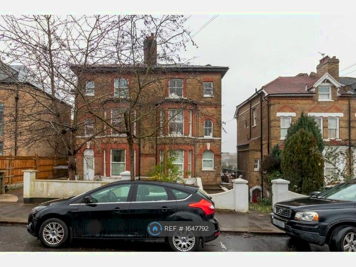1 Bedroom Flat To Rent In West Norwood, London, SE27