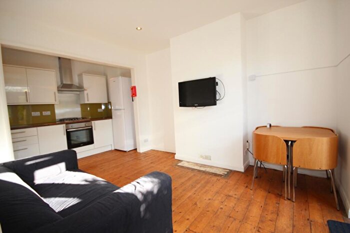 4 Bedroom Terraced House To Rent In Mafeking Road, Brighton, BN2