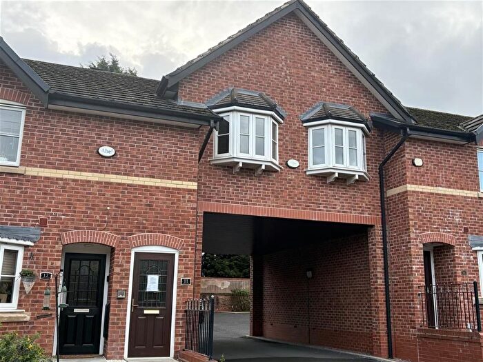 1 Bedroom Flat For Sale In Harbutts Court, Middlewich, CW10