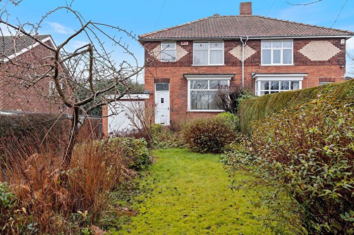 3 Bedroom Semi Detached House For Sale In Brecks Lane, Rotherham, S65