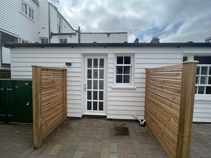 Studio To Rent In Bligh's Yard, North Lane, Canterbury, CT2