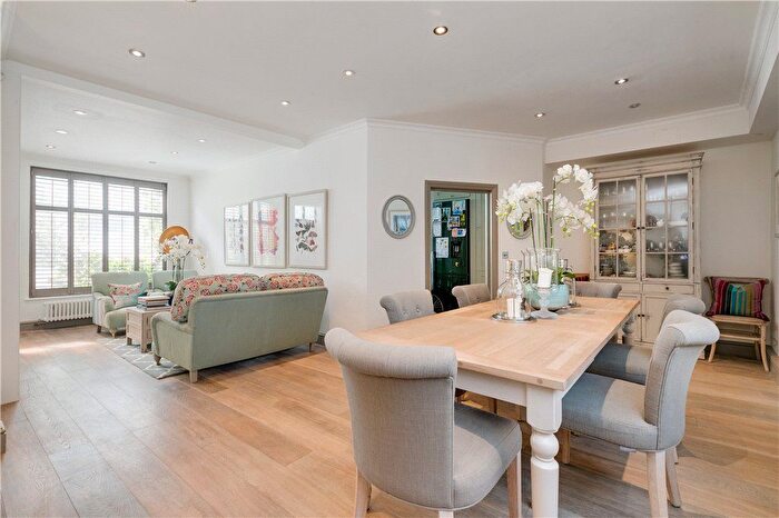 4 Bedroom Terraced House To Rent In Spear Mews, Earls Court, London, SW5