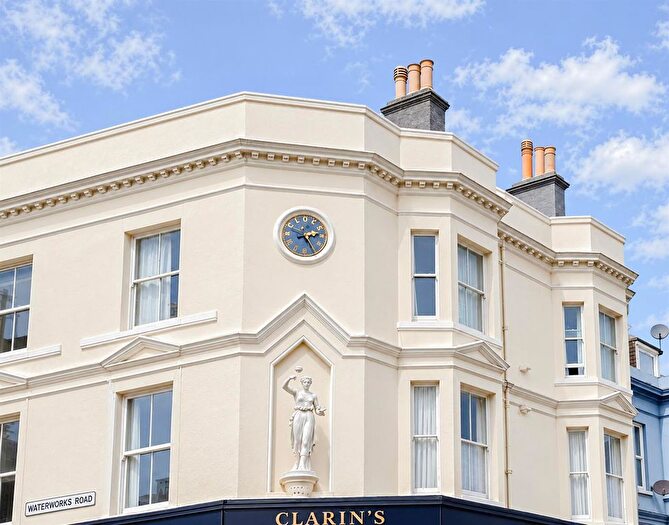 2 Bedroom Flat To Rent In Queens Road, Hastings, TN34