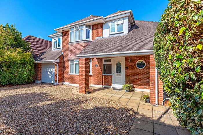 6 Bedroom Detached House For Sale In Pound Lane, Poole, BH15