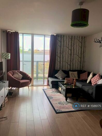 1 Bedroom Flat To Rent In Chadwell Lane, London, N8