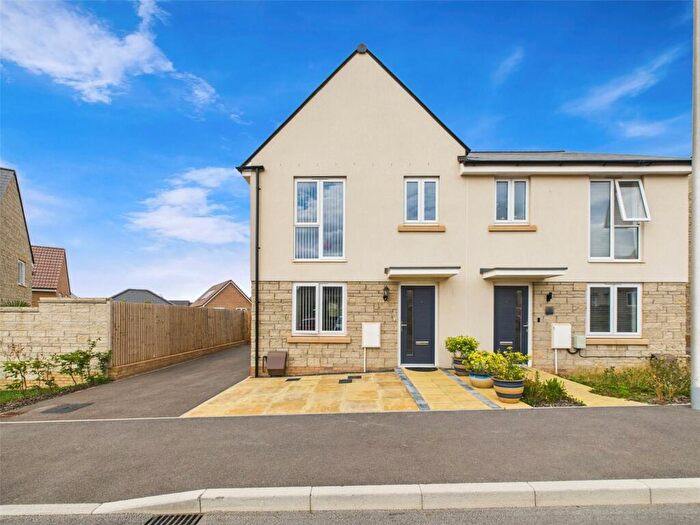 3 Bedroom Semi-Detached House For Sale In Tanner Road, Mead Fields, North Somerset, BS29