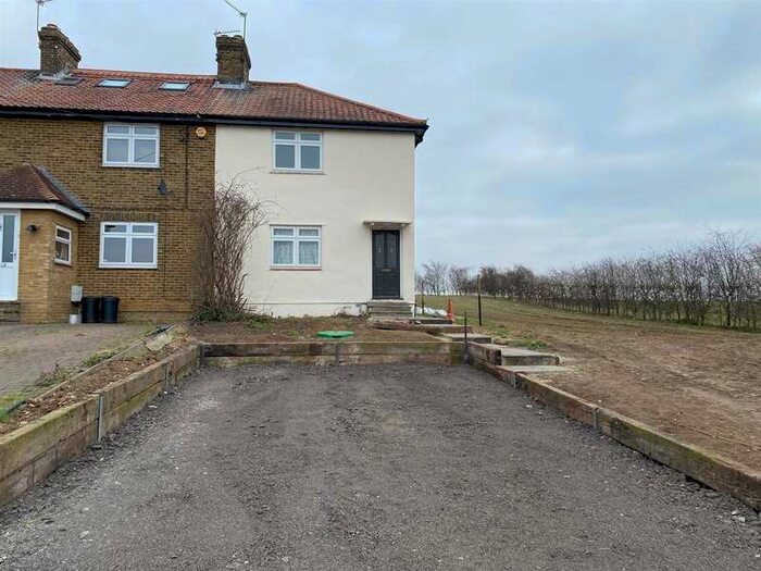 3 Bedroom Cottage To Rent In Springdale Cottages, Lower Rochester Road, Rochester, ME3