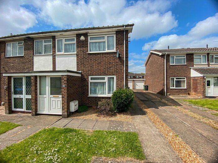 3 Bedroom Semi-Detached House To Rent In Andrews Crescent, Paston, PE4