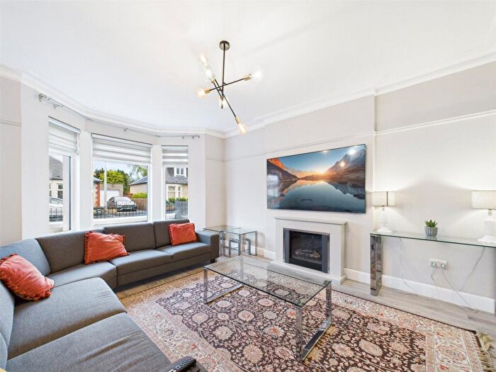 2 Bedroom Bungalow To Rent In Craigs Crescent, Edinburgh, Midlothian, EH12