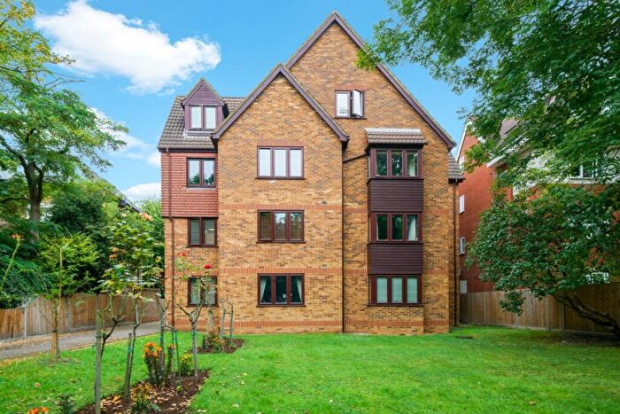 1 Bedroom Flat To Rent In Hadleigh Court, Willesden Green, NW2