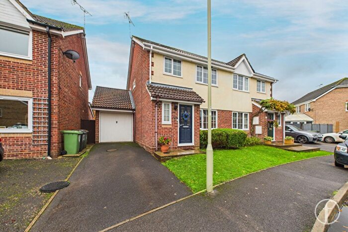 3 Bedroom Semi Detached House For Sale In Britannia Gardens, Hedge End, SO30