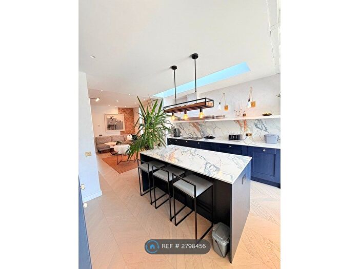 4 Bedroom End Of Terrace House To Rent In Foxbury Road, Bromley, BR1