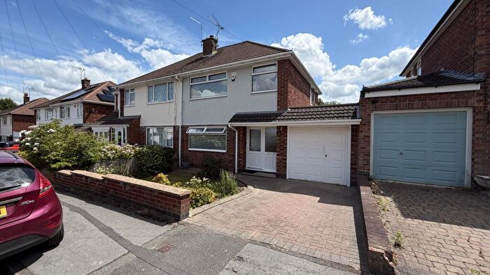 3 Bedroom Semi-Detached House For Sale In Ivybridge Road, Coventry, CV3