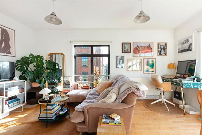 1 Bedroom Apartment To Rent In Highbury Park, London, N5