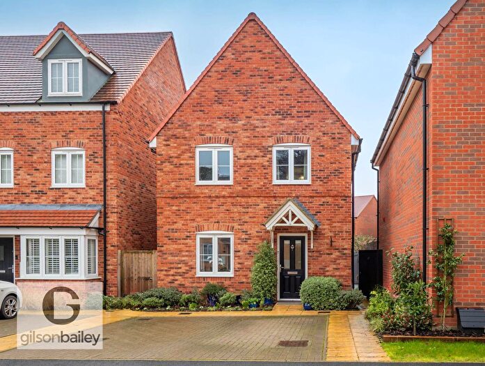 3 Bedroom Detached House For Sale In Hawthorn Drive, Sprowston, NR13