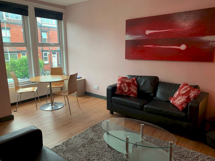 4 Bedroom Terraced House To Rent In Beechwood Terrace, Leeds, West Yorkshire, LS4