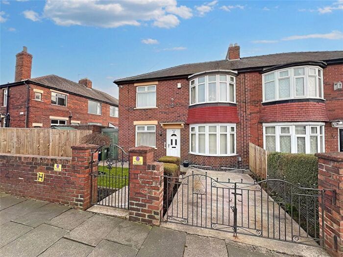 3 Bedroom Semi-Detached House For Sale In Lobley Hill Road, Gateshead, NE8