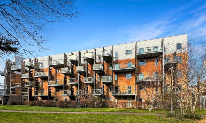 2 Bedroom Flat To Rent In Rustat Avenue, Cambridge, CB1