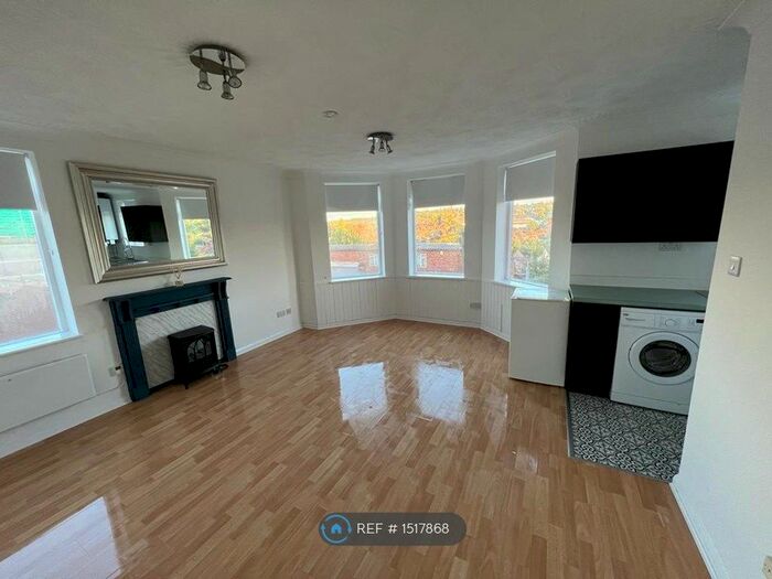 Studio To Rent In Kiln Bank, Tunbridge Wells, TN2