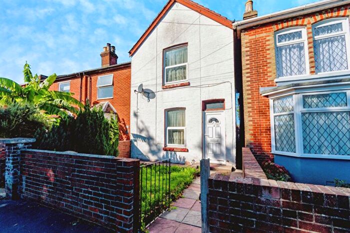 2 Bedroom End Of Terrace House For Sale In Priory Road, Southampton, SO17