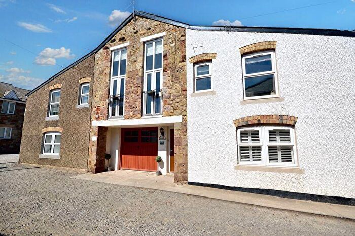 3 Bedroom Terraced House For Sale In South Street, Seahouses, NE68